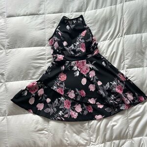 Speechless Black and Pink Sleeveless Floral Halter Neck Dress Size M, Size 11